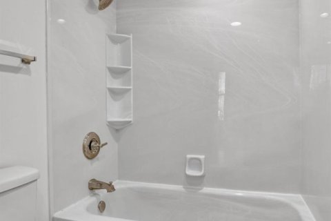 Купить кондоминиум в Бока-Ратон, Флорида 3 комнаты, 101.73м2, № 2176941 - фото 24