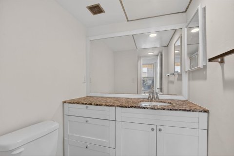 Купить кондоминиум в Бока-Ратон, Флорида 3 комнаты, 101.73м2, № 2176941 - фото 29