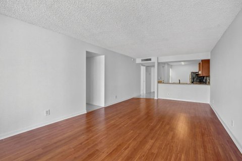 Купить кондоминиум в Бока-Ратон, Флорида 3 комнаты, 101.73м2, № 2176941 - фото 13