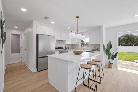 Villa ou maison à vendre à Largo, Floride: 3 chambres, 119.75 m2 № 1907634 - photo 11