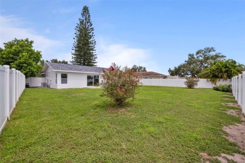 Villa ou maison à vendre à Largo, Floride: 3 chambres, 119.75 m2 № 1907634 - photo 28