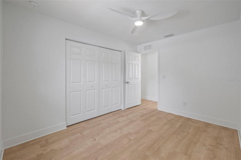 Villa ou maison à vendre à Largo, Floride: 3 chambres, 119.75 m2 № 1907634 - photo 16