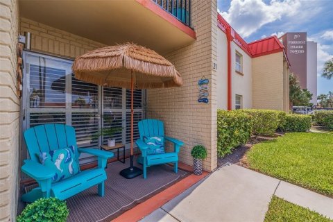 Condo in Treasure Island, Florida, 1 bedroom  № 1766239 - photo 3