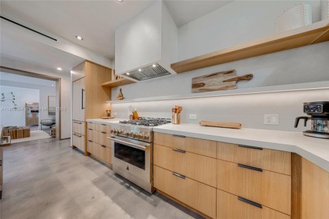 Casa en alquiler en Miami, Florida, 3 dormitorios, 469.34 m2 № 2054975 - foto 14