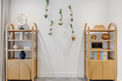 Casa en alquiler en Miami, Florida, 3 dormitorios, 469.34 m2 № 2054975 - foto 19