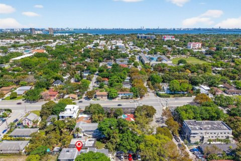 Apartamento en alquiler en Miami, Florida, 2 dormitorios № 2050756 - foto 4