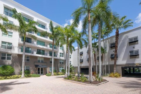 Снять в аренду кондоминиум в Форт-Лодердейл, Флорида 1 спальня, 70.23м2, № 2065384 - фото 6