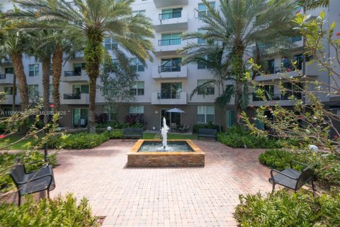 Снять в аренду кондоминиум в Форт-Лодердейл, Флорида 1 спальня, 70.23м2, № 2065384 - фото 7