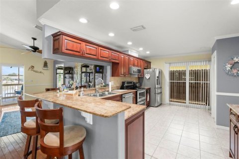 Villa ou maison à vendre à New Port Richey, Floride: 5 chambres, 271.18 m2 № 1878213 - photo 16