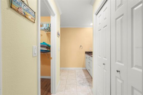 Villa ou maison à vendre à New Port Richey, Floride: 5 chambres, 271.18 m2 № 1878213 - photo 24