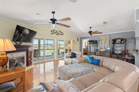 Villa ou maison à vendre à New Port Richey, Floride: 5 chambres, 271.18 m2 № 1878213 - photo 13