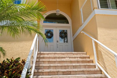 Villa ou maison à vendre à New Port Richey, Floride: 5 chambres, 271.18 m2 № 1878213 - photo 6