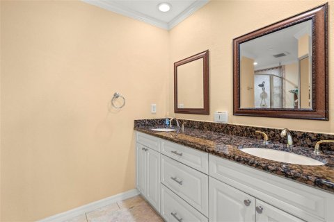 Villa ou maison à vendre à New Port Richey, Floride: 5 chambres, 271.18 m2 № 1878213 - photo 26