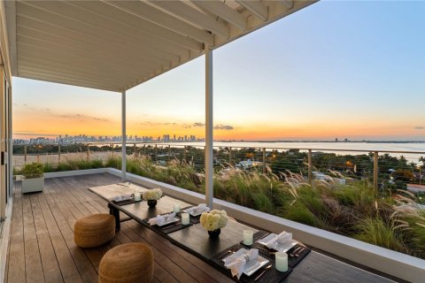 Copropriété à louer à Miami Beach, Floride: 2 chambres, 392.98 m2 № 1974265 - photo 28