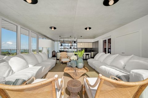 Copropriété à louer à Miami Beach, Floride: 2 chambres, 392.98 m2 № 1974265 - photo 27