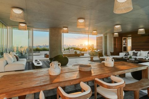 Copropriété à louer à Miami Beach, Floride: 2 chambres, 392.98 m2 № 1974265 - photo 2