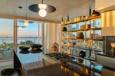 Copropriété à louer à Miami Beach, Floride: 2 chambres, 392.98 m2 № 1974265 - photo 24