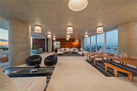 Copropriété à louer à Miami Beach, Floride: 2 chambres, 392.98 m2 № 1974265 - photo 29