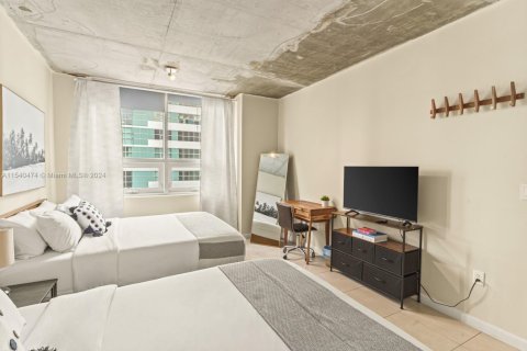 Condominio en alquiler en Miami, Florida, 1 dormitorio, 71.63 m2 № 1938096 - foto 14