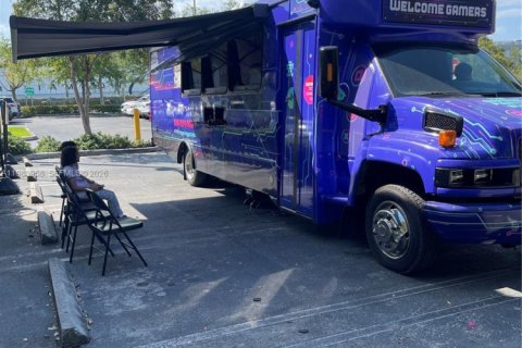 Купить коммерческую недвижимость в Катлер-Бей, Флорида № 2048504 - фото 2