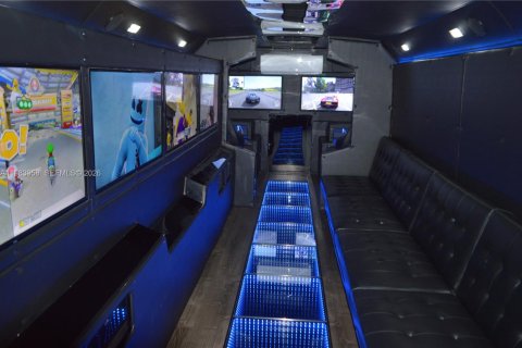 Купить коммерческую недвижимость в Катлер-Бей, Флорида № 2048504 - фото 14