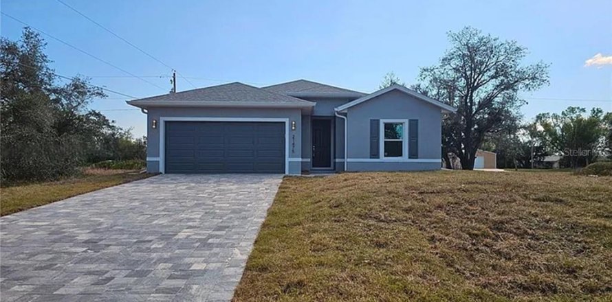 House in Port Charlotte, Florida 3 bedrooms, 149.76 sq.m. № 1832028