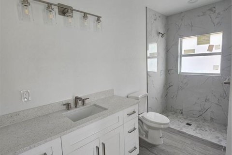 House in Port Charlotte, Florida 3 bedrooms, 149.76 sq.m. № 1832028 - photo 20
