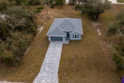 House in Port Charlotte, Florida 3 bedrooms, 149.76 sq.m. № 1832028 - photo 4