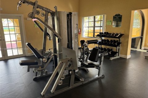 Condo in Miami, Florida, 3 bedrooms  № 2043083 - photo 23