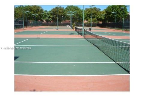 Condo in Miami, Florida, 3 bedrooms  № 2043083 - photo 25