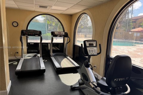 Condo in Miami, Florida, 3 bedrooms  № 2043083 - photo 24