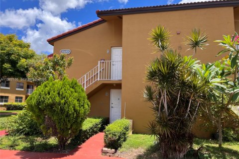 Condo in Miami, Florida, 3 bedrooms  № 2043083 - photo 21