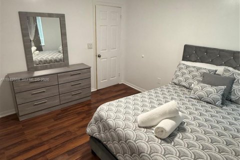 Casa en alquiler en Sunrise, Florida, 4 dormitorios, 229.28 m2 № 2059777 - foto 27