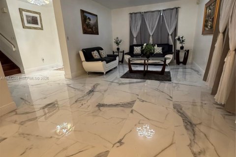 Casa en alquiler en Sunrise, Florida, 4 dormitorios, 229.28 m2 № 2059777 - foto 5