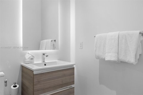 Copropriété à vendre à Miami, Floride: 2 chambres № 2088980 - photo 24