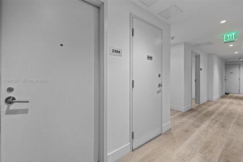 Copropriété à vendre à Miami, Floride: 2 chambres № 2088980 - photo 4