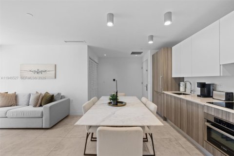 Copropriété à vendre à Miami, Floride: 2 chambres № 2088980 - photo 21