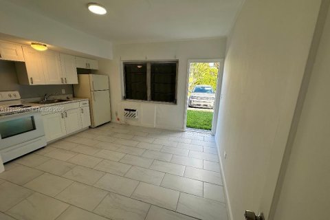 Appartement à louer à Miami, Floride: 41.81 m2 № 2154443 - photo 2