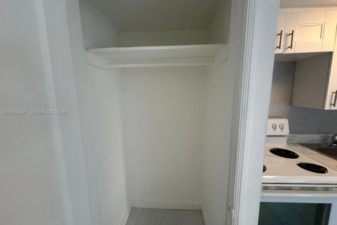 Appartement à louer à Miami, Floride: 41.81 m2 № 2154443 - photo 5