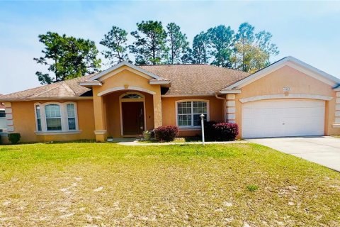 House in Ocala, Florida 3 bedrooms, 202.62 sq.m. № 1724723 - photo 1