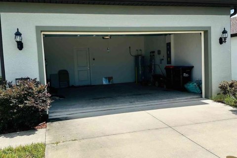 House in Ocala, Florida 3 bedrooms, 117.06 sq.m. № 2228347 - photo 2