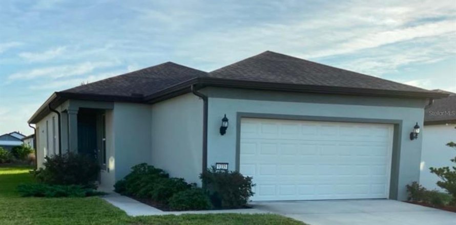 House in Ocala, Florida 3 bedrooms, 117.06 sq.m. № 2228347