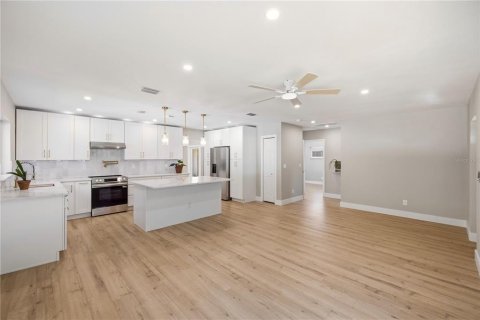 Villa ou maison à vendre à Gulfport, Floride: 3 chambres, 155.61 m2 № 2419124 - photo 10