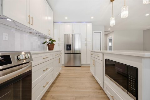 Villa ou maison à vendre à Gulfport, Floride: 3 chambres, 155.61 m2 № 2419124 - photo 12