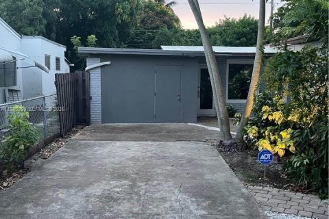 House in Fort Lauderdale, Florida 1 bedroom, 37.16 sq.m. № 2086911 - photo 6