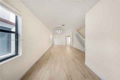 Купить виллу или дом в Хайалиа, Флорида 4 спальни, 228.73м2, № 1897107 - фото 11