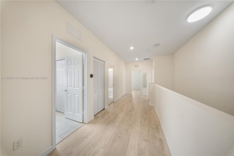 Купить виллу или дом в Хайалиа, Флорида 4 спальни, 228.73м2, № 1897107 - фото 20