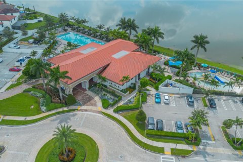 Купить виллу или дом в Хайалиа, Флорида 4 спальни, 228.73м2, № 1897107 - фото 7