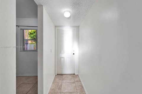 Condo in Miami, Florida, 2 bedrooms № 2189267 - photo 22