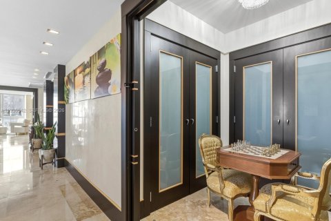 Купить кондоминиум в Санни-Айлс-Бич, Флорида 3 спальни, 280.19м2, № 1995665 - фото 27